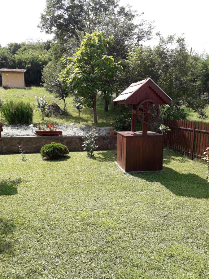 Matyas Apartman Tard Экстерьер фото